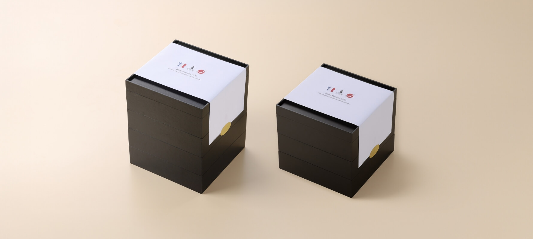 お重は丁寧にサンマルク専用箱に梱包しお届けいたします。大切な方への贈り物にもぴったりです。