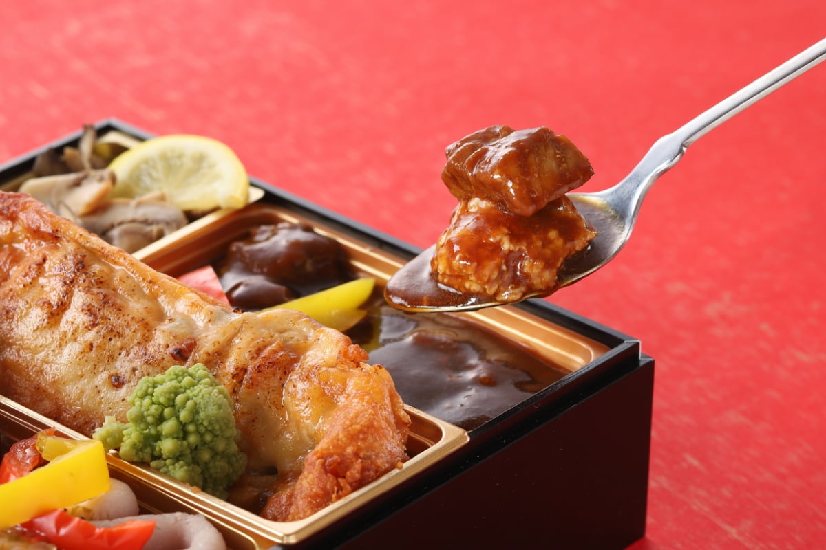 牛バラ肉のデミグラスソース煮